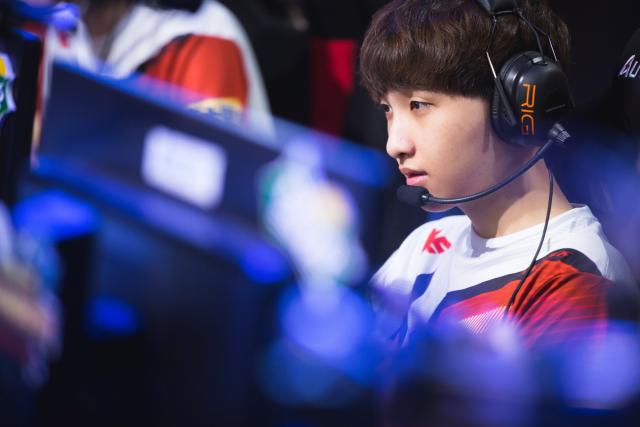 她在一度落 她在一度落